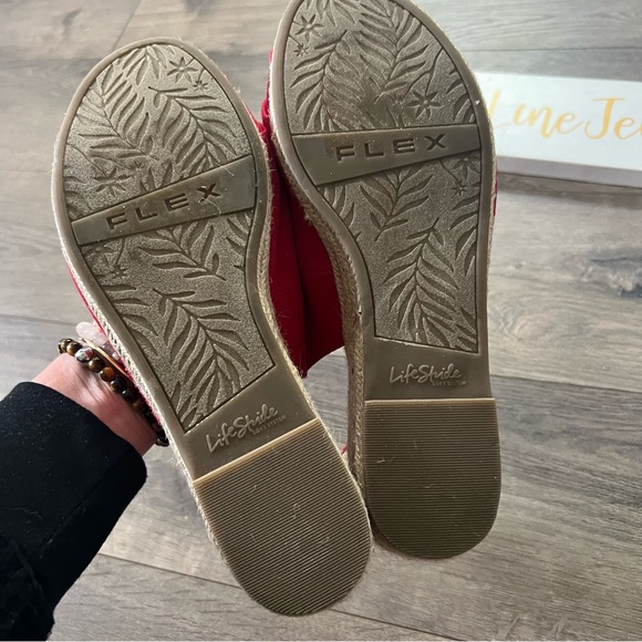 Life Stride Socialite Red Wedge Espadrille NWOT - Picture 4 of 6